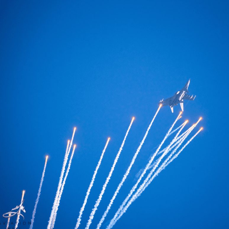 Sukhoi 30 MKI flares