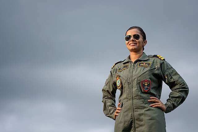 lieutenant Shivangi Singh pilot
