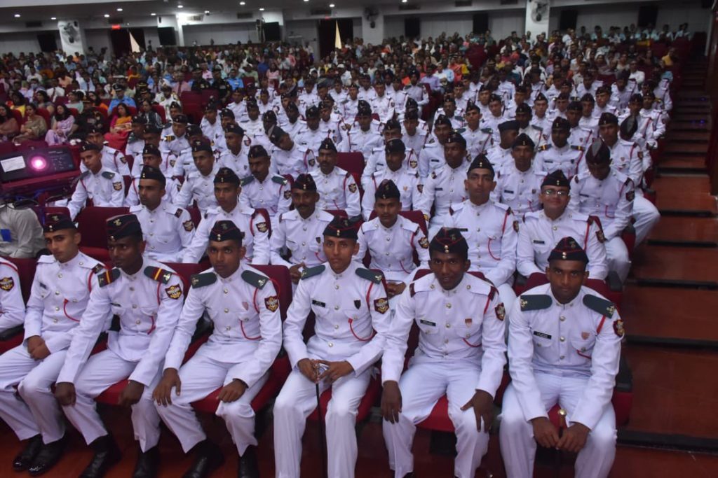 reasons to join indian armed forces