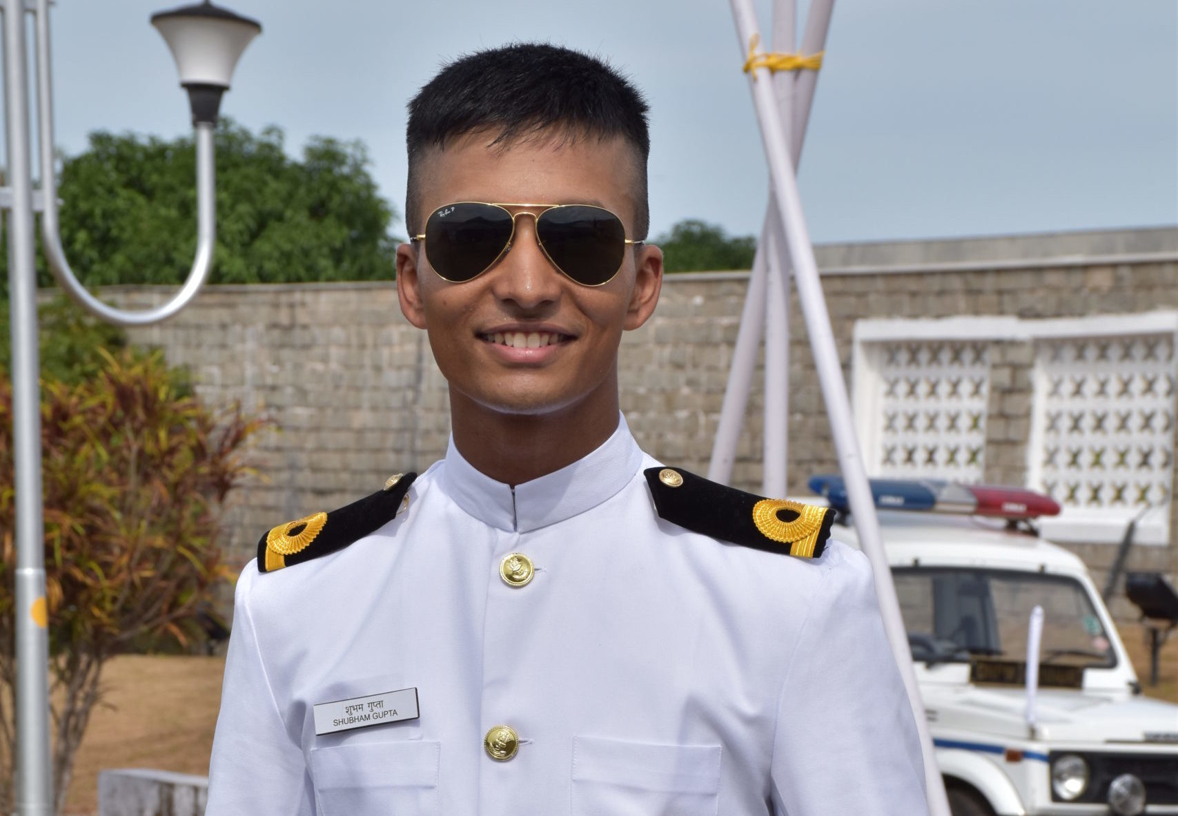 File:Men's Uniform Indian Navy.jpg - Wikipedia