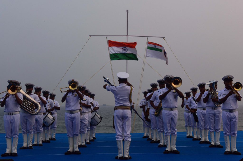 president approves Indian Navy crest