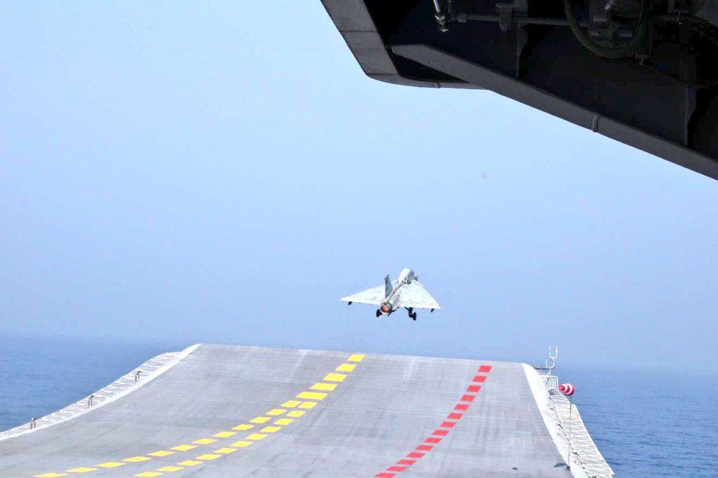 lca navy take off ins vikrant