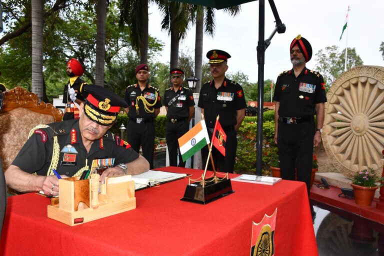 Pushpen Da Lt Gen Pushpendra Pal Singh Assumes Command Of Western Command